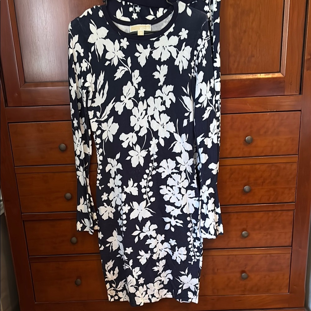 Michael Kors Navy & White Floral Sweater Dress – Size XS